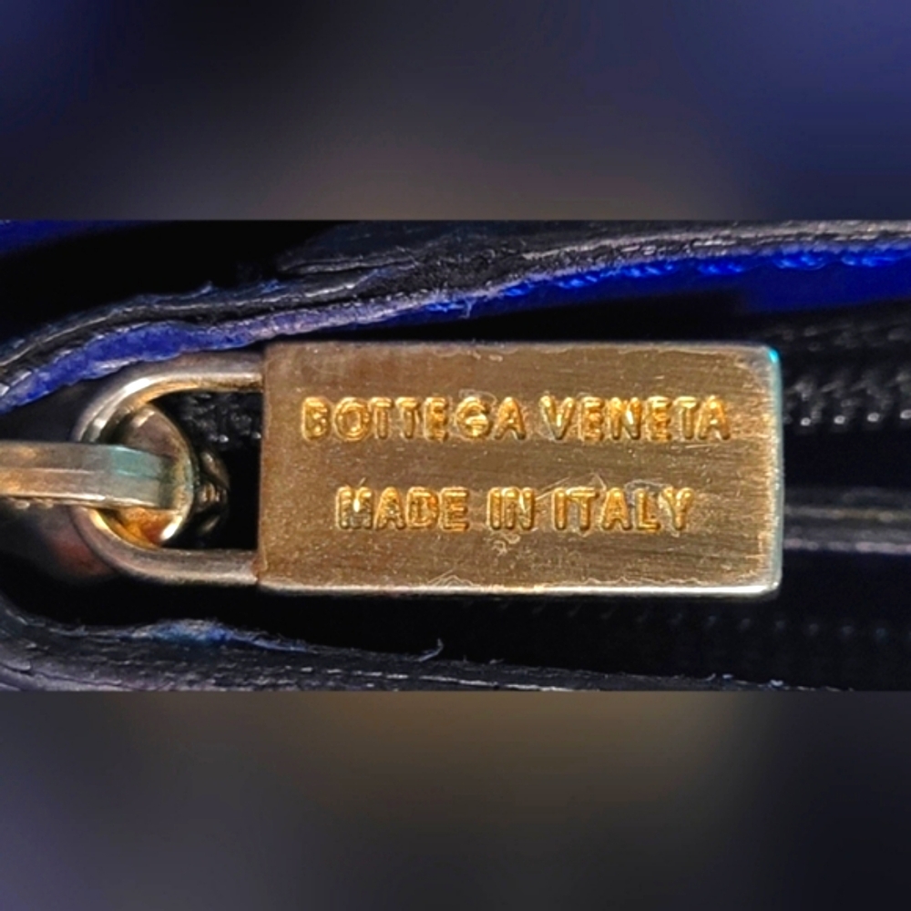 Bottega Veneta Intrecciato Weave Leather Wallet - Picture 14 of 16